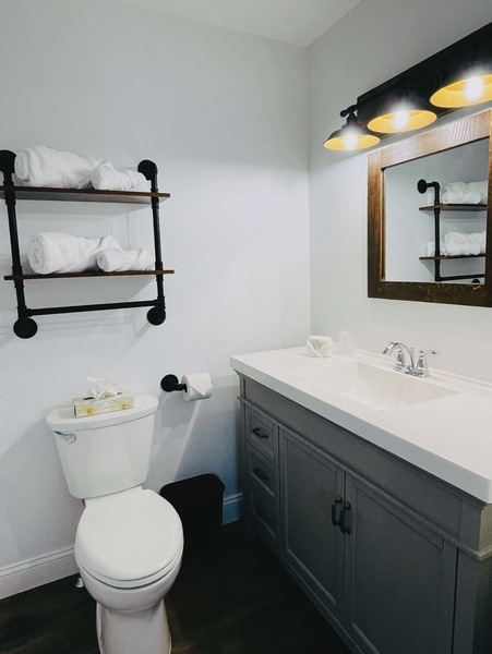 Non River View King Photo 2