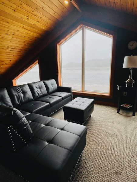 River View Studio Suite Photo 2